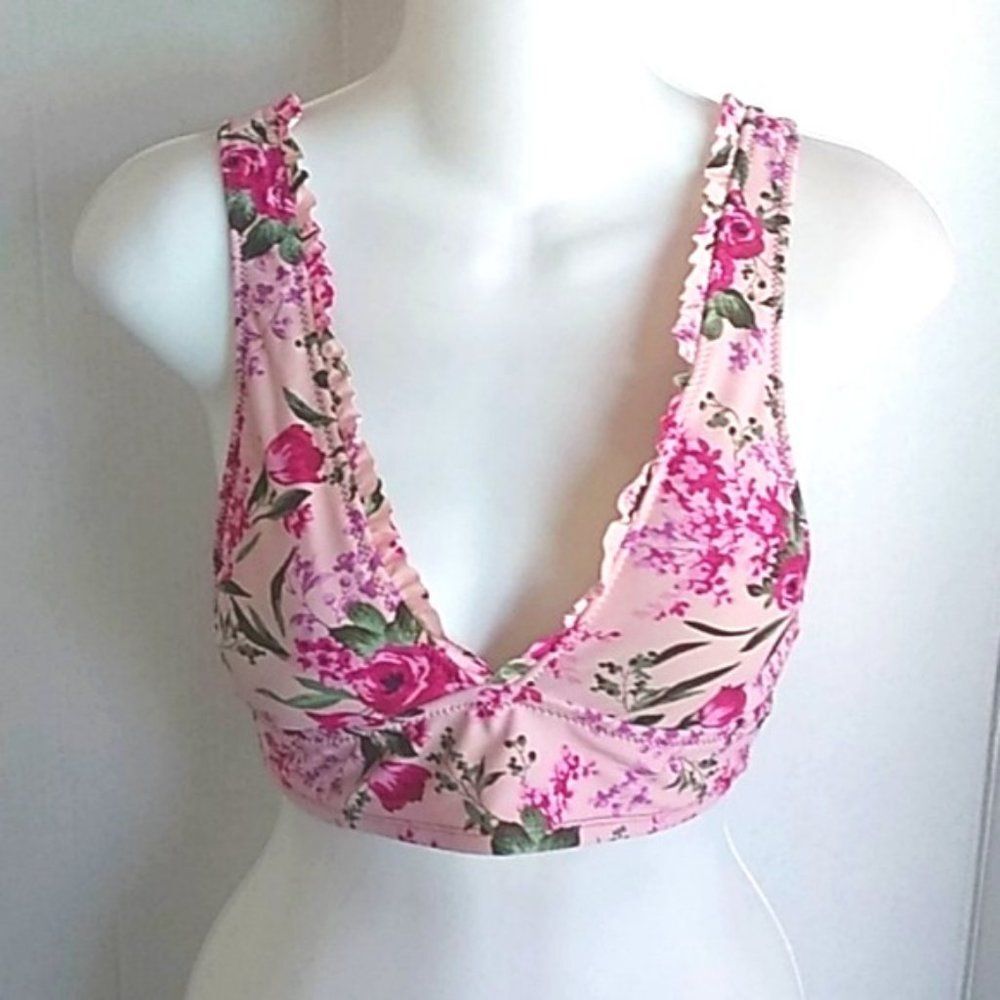Womens NWOT Mossimo Swimwear Top Size S